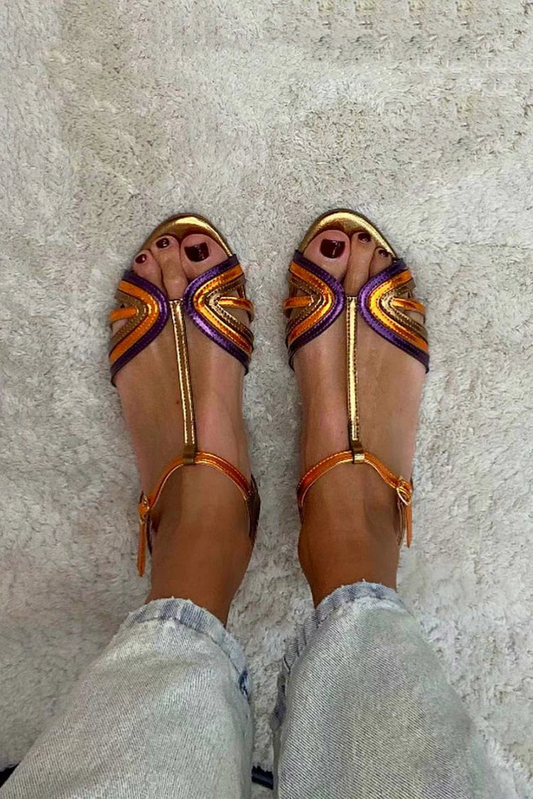 NERINA  Flade sandals med multifarvede stropper og elegante metaldetaljer