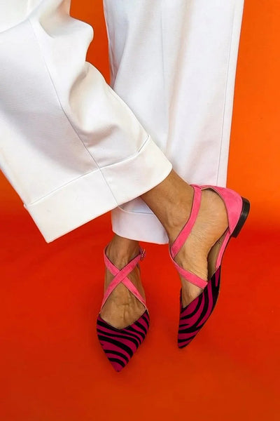 LUCREZIA  Elegante ballerinaer med zebrastribede detaljer og glamourøse lyserøde stropper